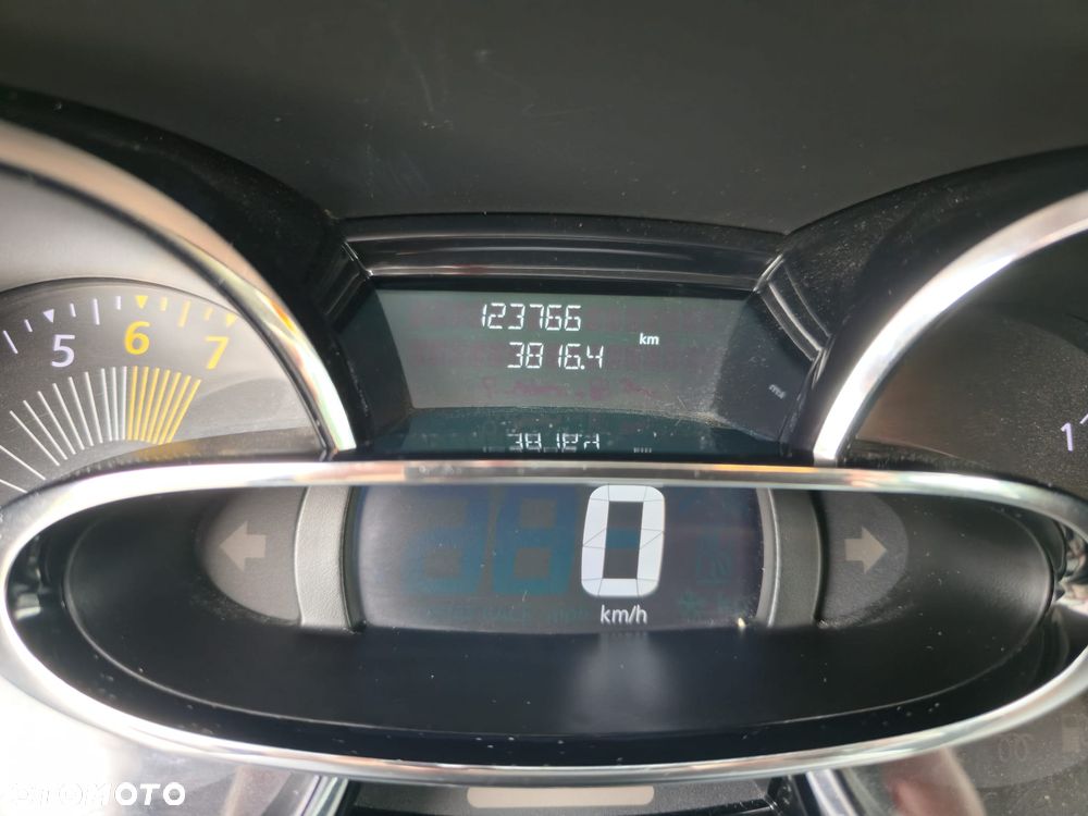 Renault Clio 0.9 TCe Limited - 16