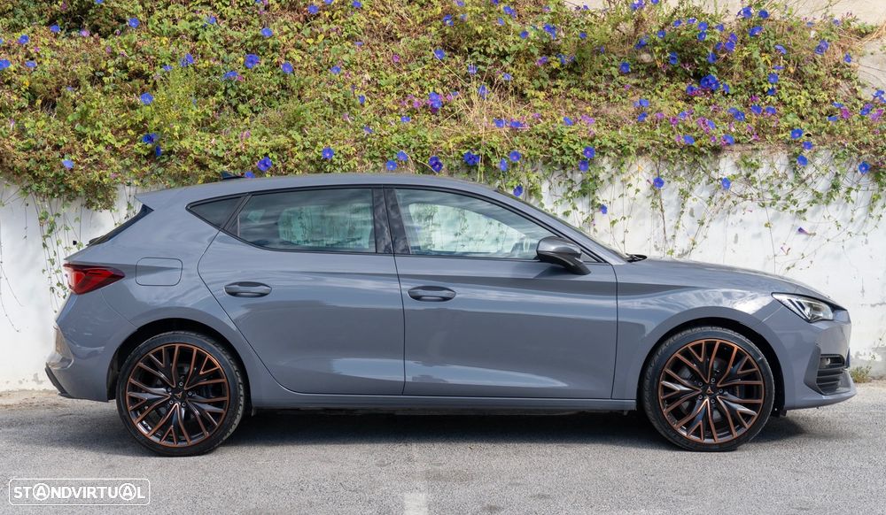 Cupra Leon 1.4 e-Hybrid VZ DSG - 10