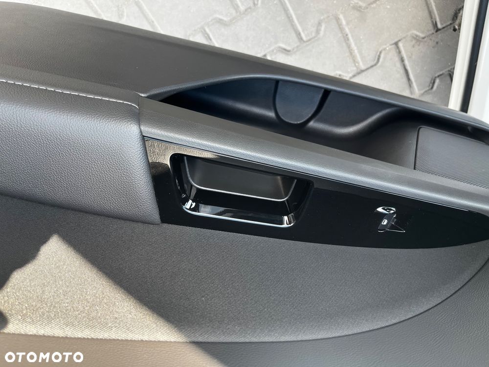 Ford Mondeo - 33