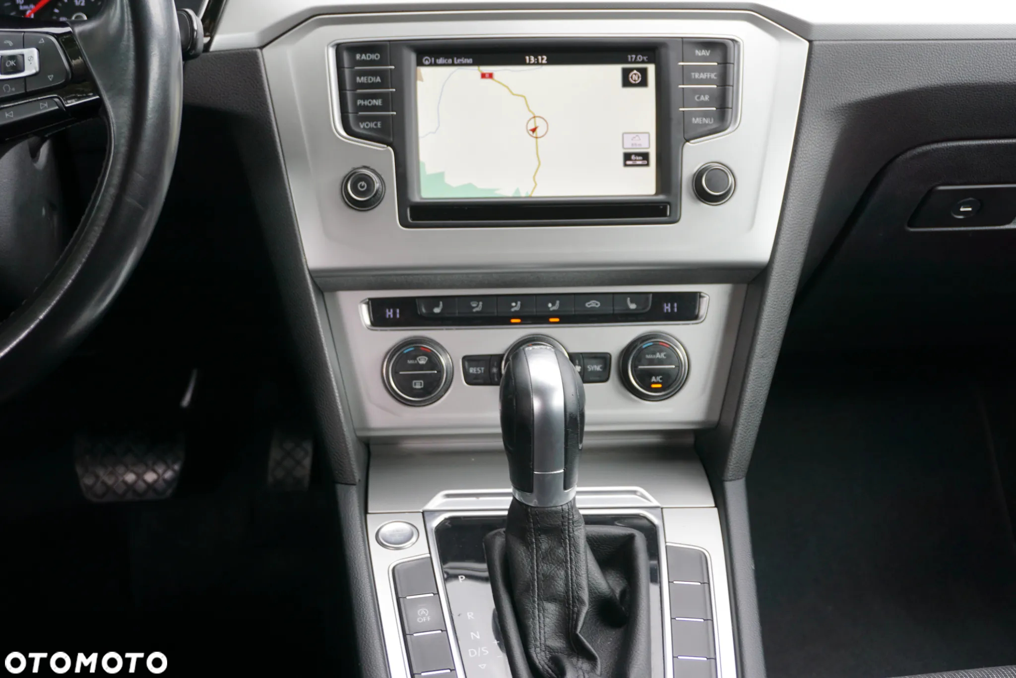 Volkswagen Passat Variant 2.0 TDI SCR DSG Comfortline - 22
