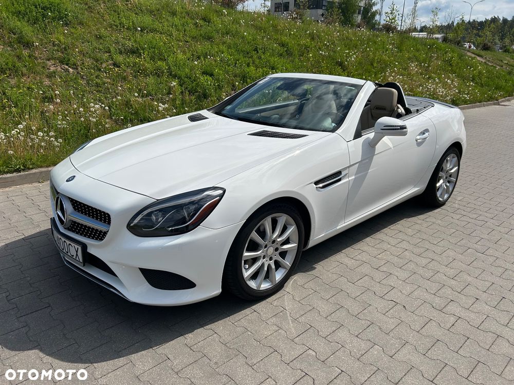 Mercedes-Benz SLC 300 9G-TRONIC - 1