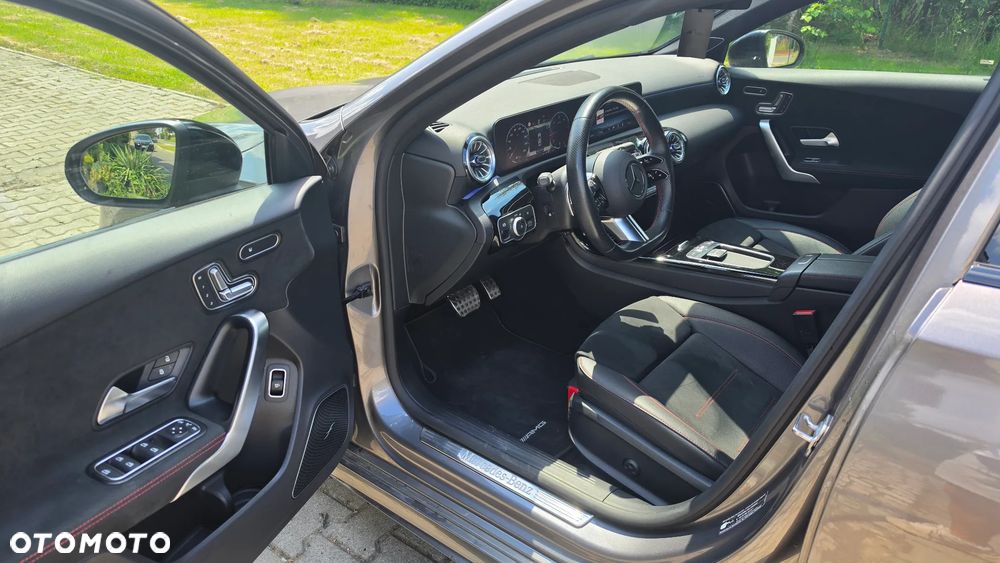 Mercedes-Benz Klasa A 220 d AMG Line 8G-DCT - 6