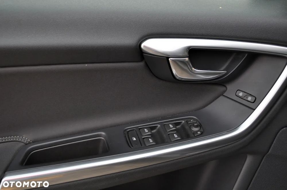 Volvo S60 T3 Kinetic - 15