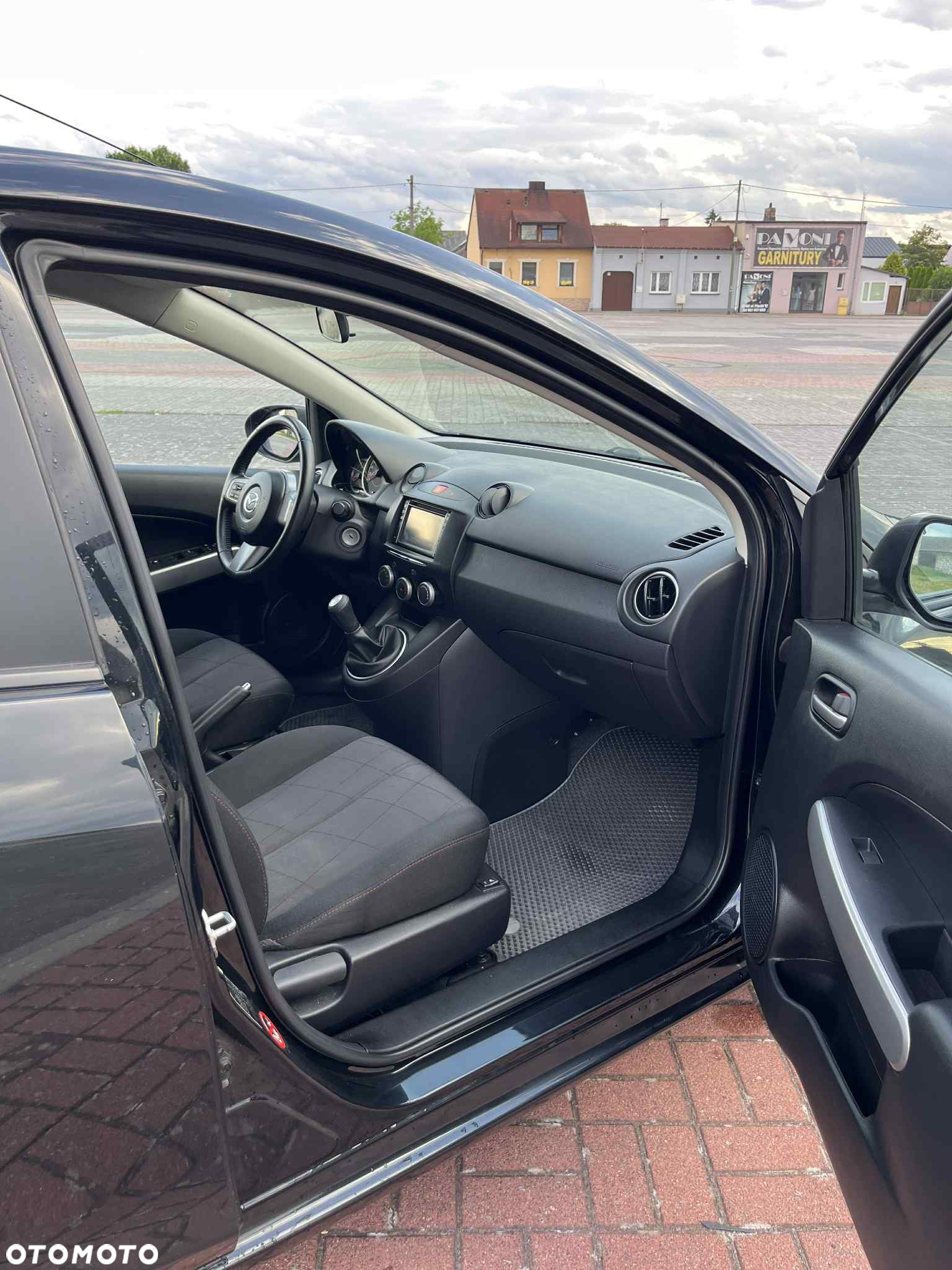 Mazda 2 - 7