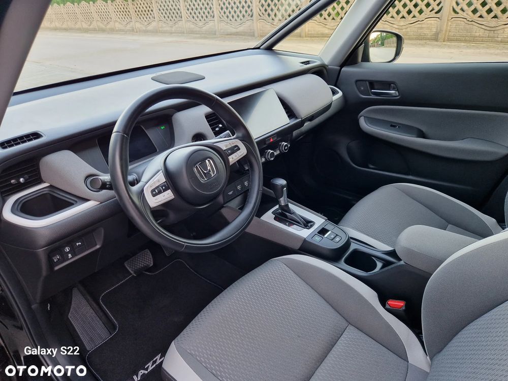 Honda Jazz 1.5 i-MMD Executive Crosstar (Czarny Dach) - 19