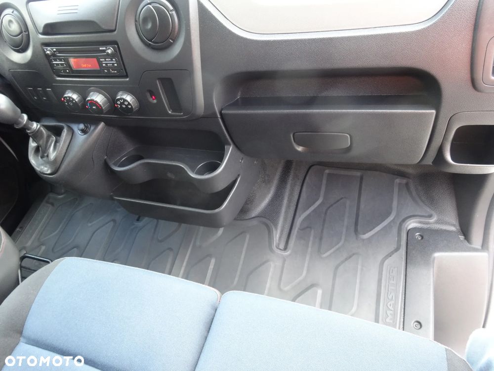 Renault Master - 15