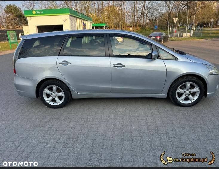 Mitsubishi Grandis - 2