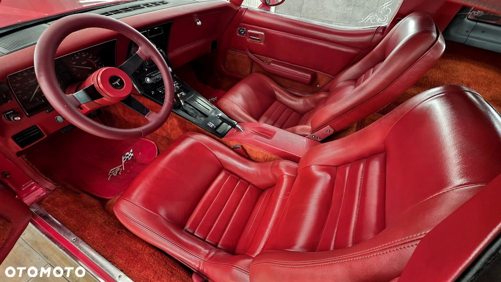 Chevrolet Corvette - 20