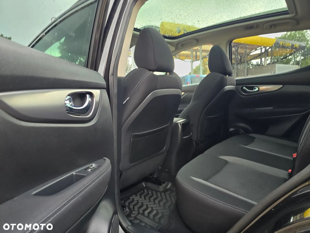 Nissan Qashqai 1.2 DIG-T N-Connecta EU6 - 19