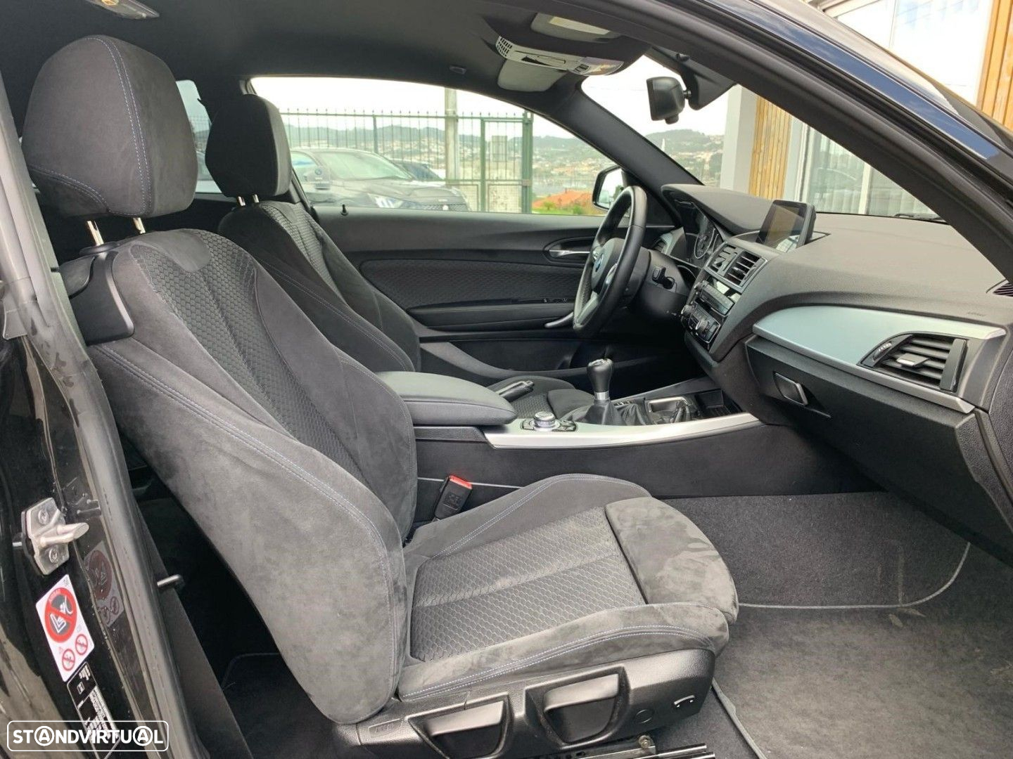 BMW 218 - 11