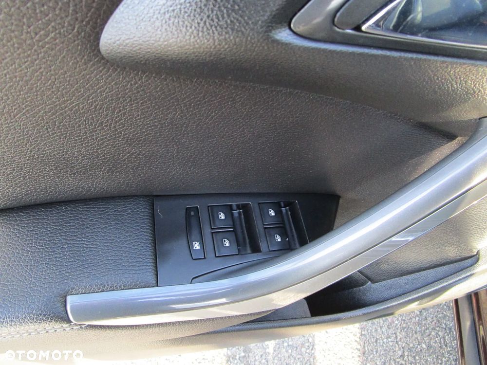 Opel Astra 1.4 T Cosmo - 22