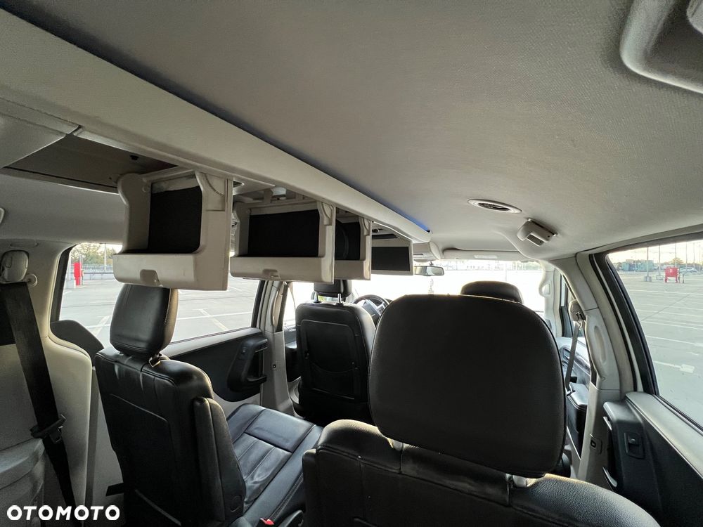 Chrysler Town & Country 3.6 Touring - 21