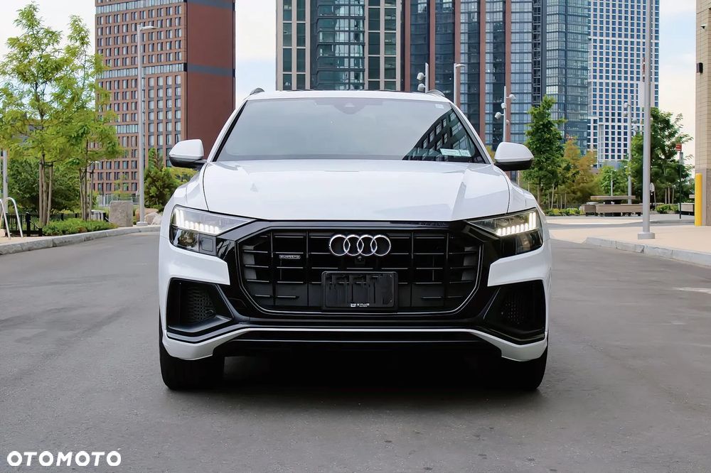 Audi Q8 - 2