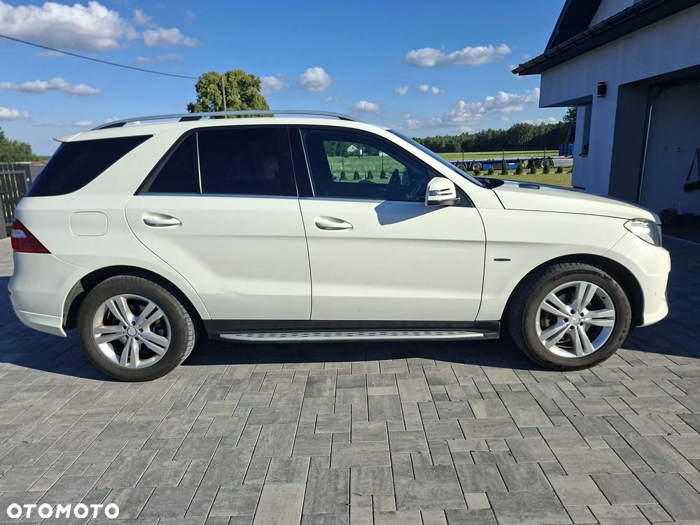 Mercedes-Benz ML 350 BlueEff 4-Matic - 2