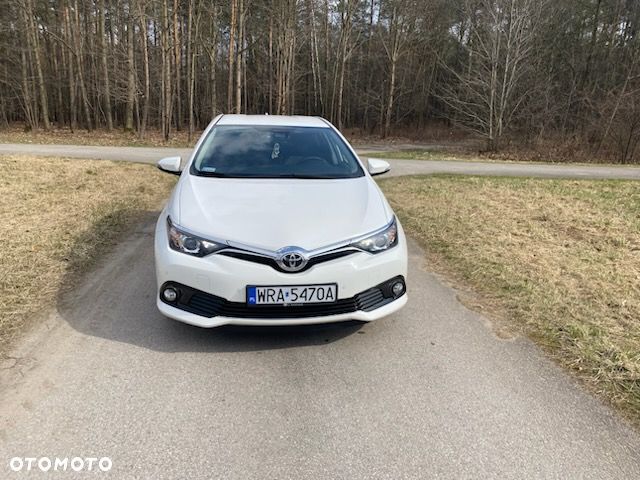 Toyota Auris 1.6 Premium - 6