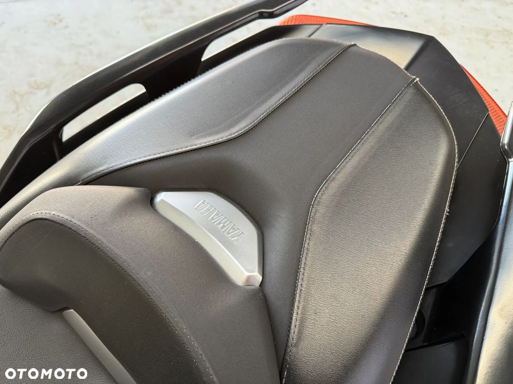 Yamaha X-max - 12