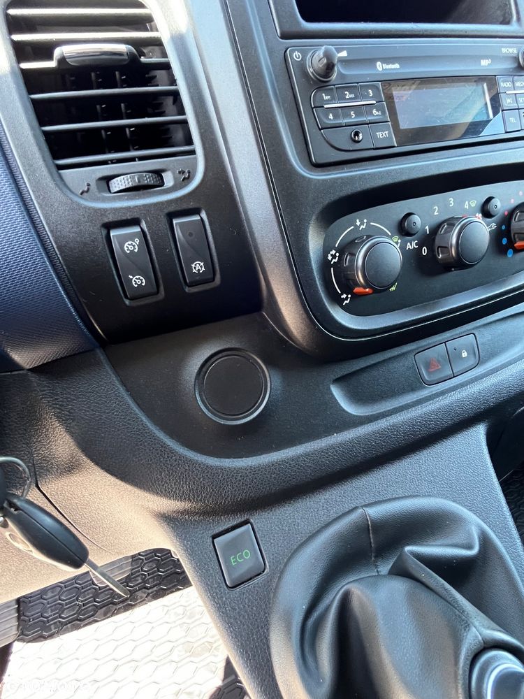 Opel Vivaro - 23