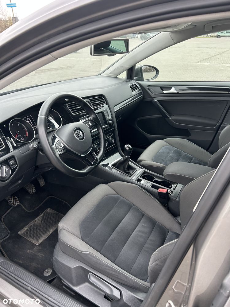Volkswagen Golf 1.6 TDI BlueMotion Technology Trendline - 26