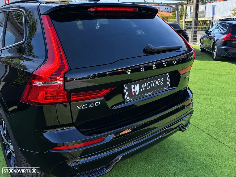 Volvo XC 60 2.0 B5 R-Design AWD - 8