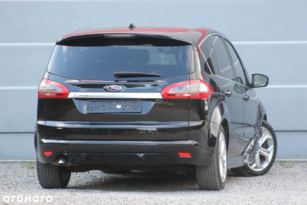 Ford S-Max - 12