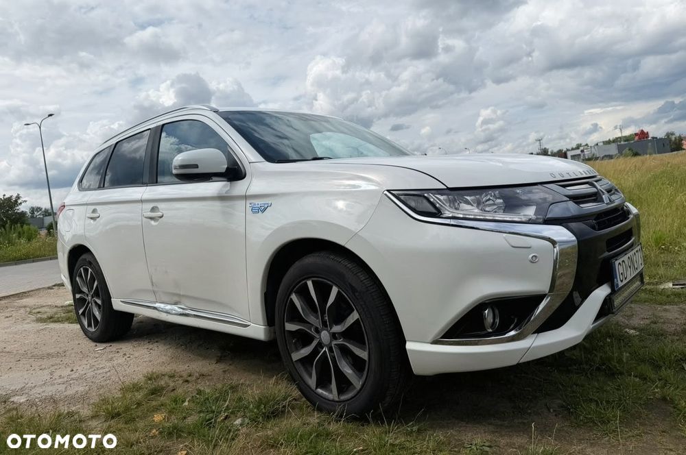Mitsubishi Outlander Intense + - 8