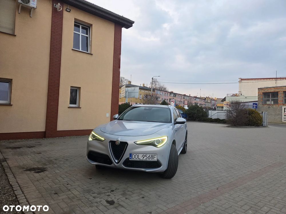 Alfa Romeo Stelvio 2.0 Turbo 16V AT8-Q4 Veloce - 6