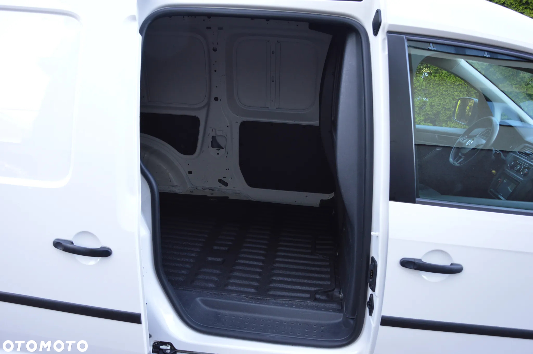 Volkswagen Caddy - 11