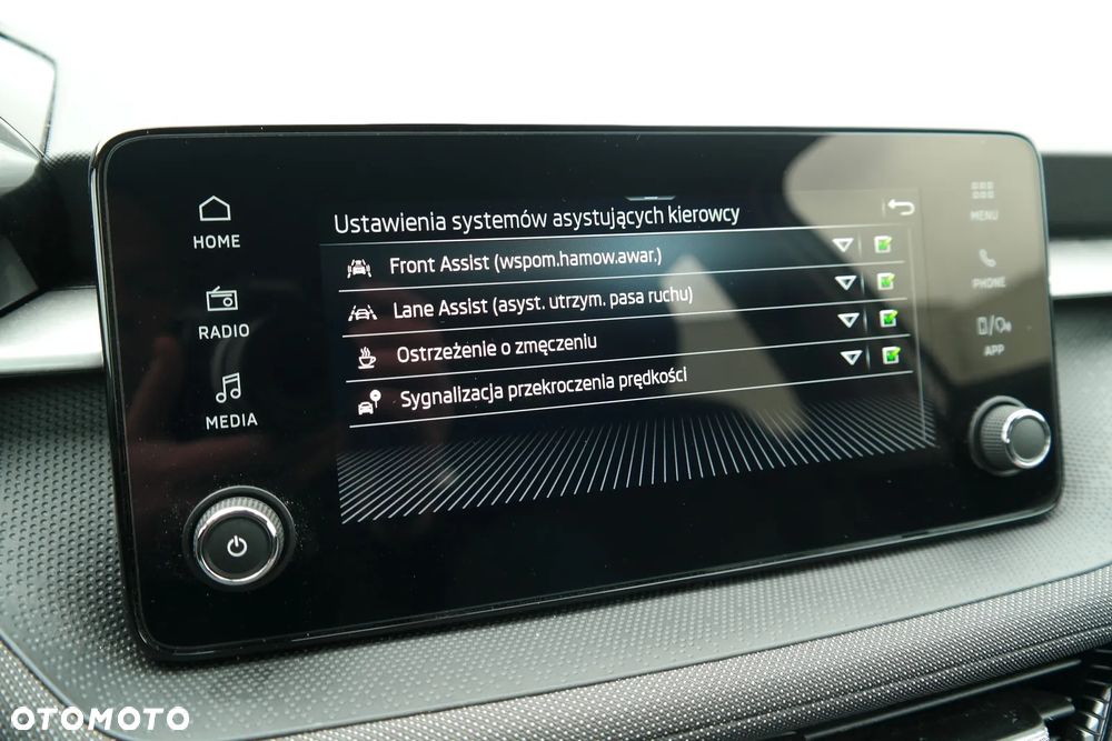 Skoda Fabia 1.0 Selection - 24