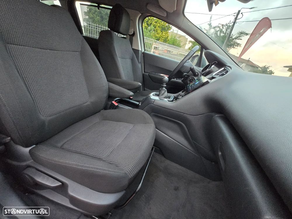 Peugeot 5008 1.6 HDi Premium - 29