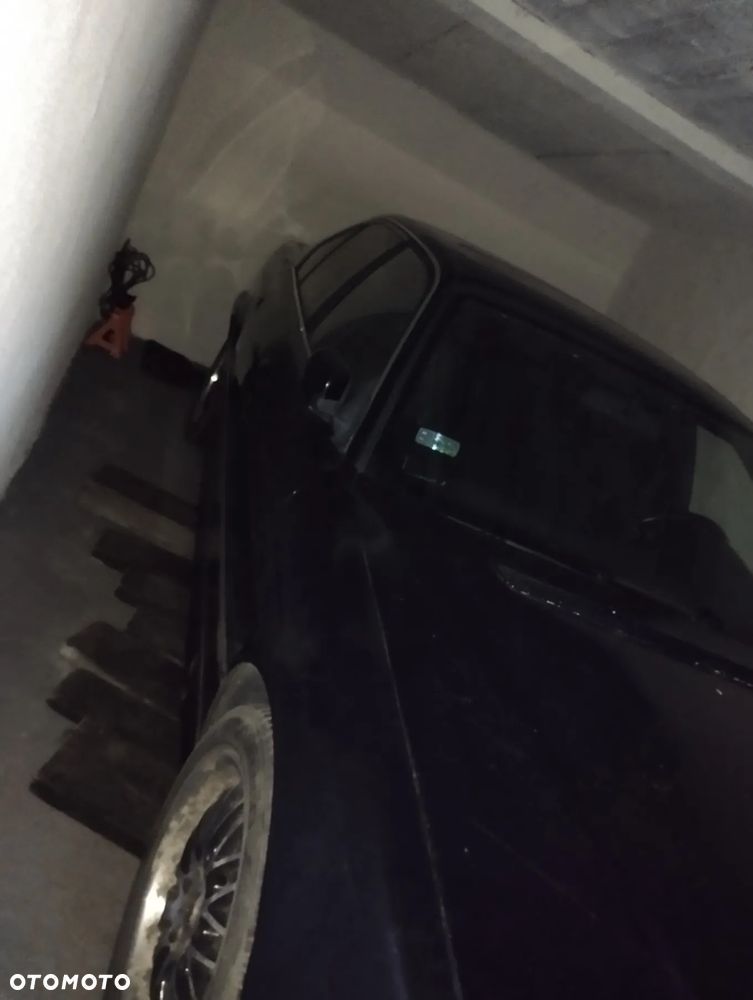 BMW Seria 7 740i - 4