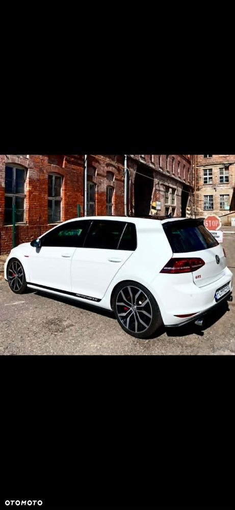 Volkswagen Golf - 14