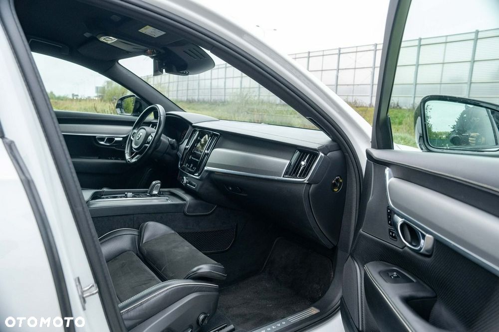 Volvo S90 - 25