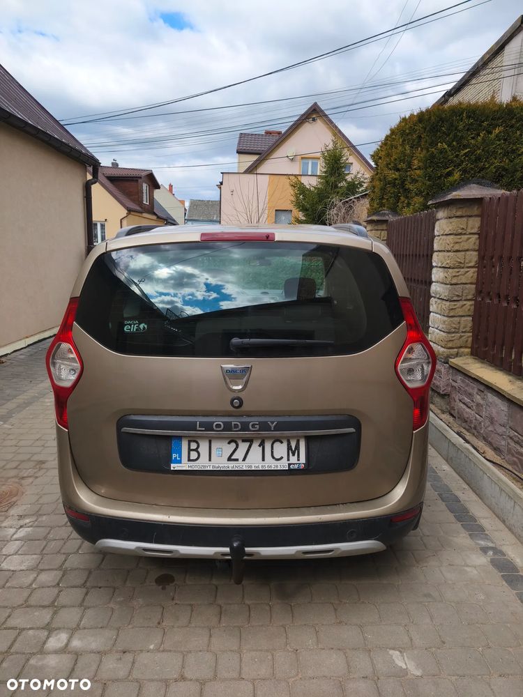 Dacia Lodgy 1.6 SCe Stepway S&S - 4