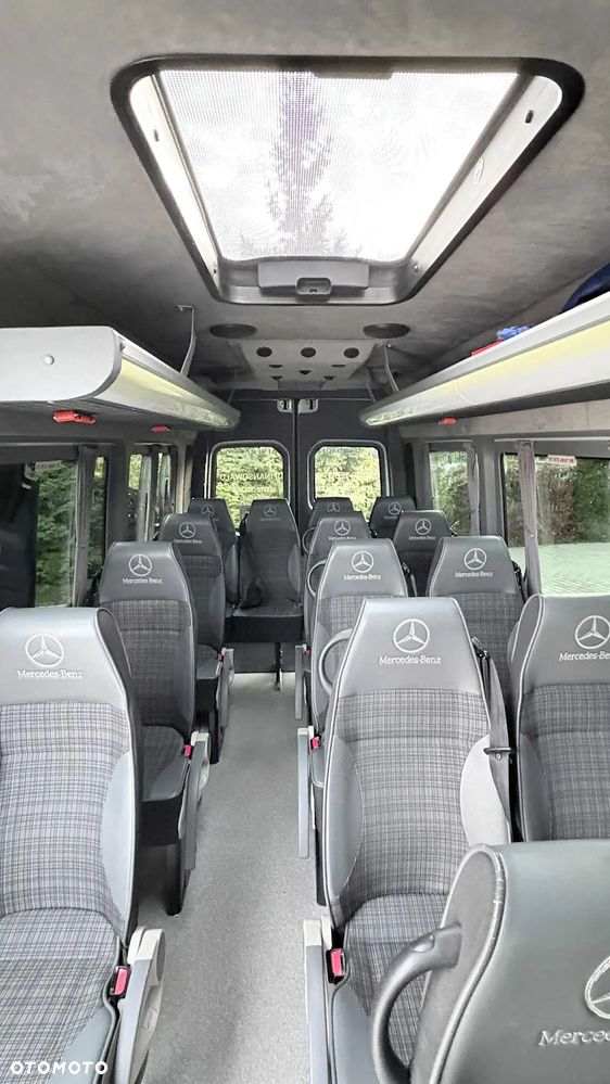 Mercedes-Benz Sprinter - 11