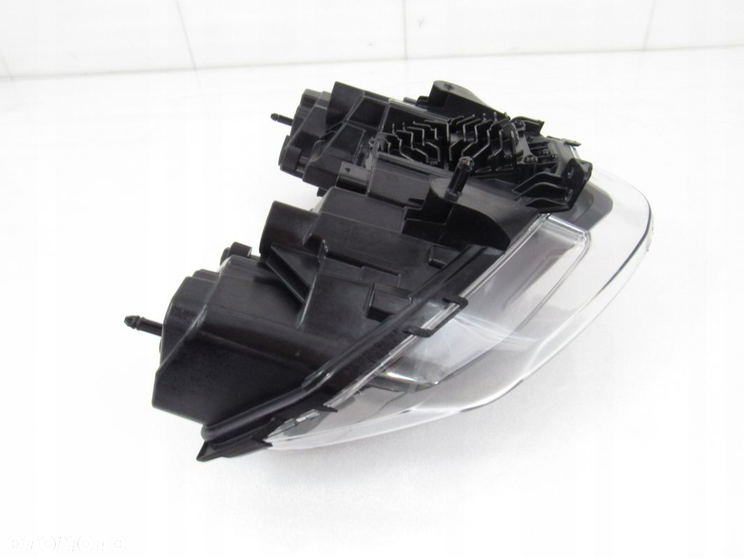 Lampa przód / reflektor BMW CE 04 - 9