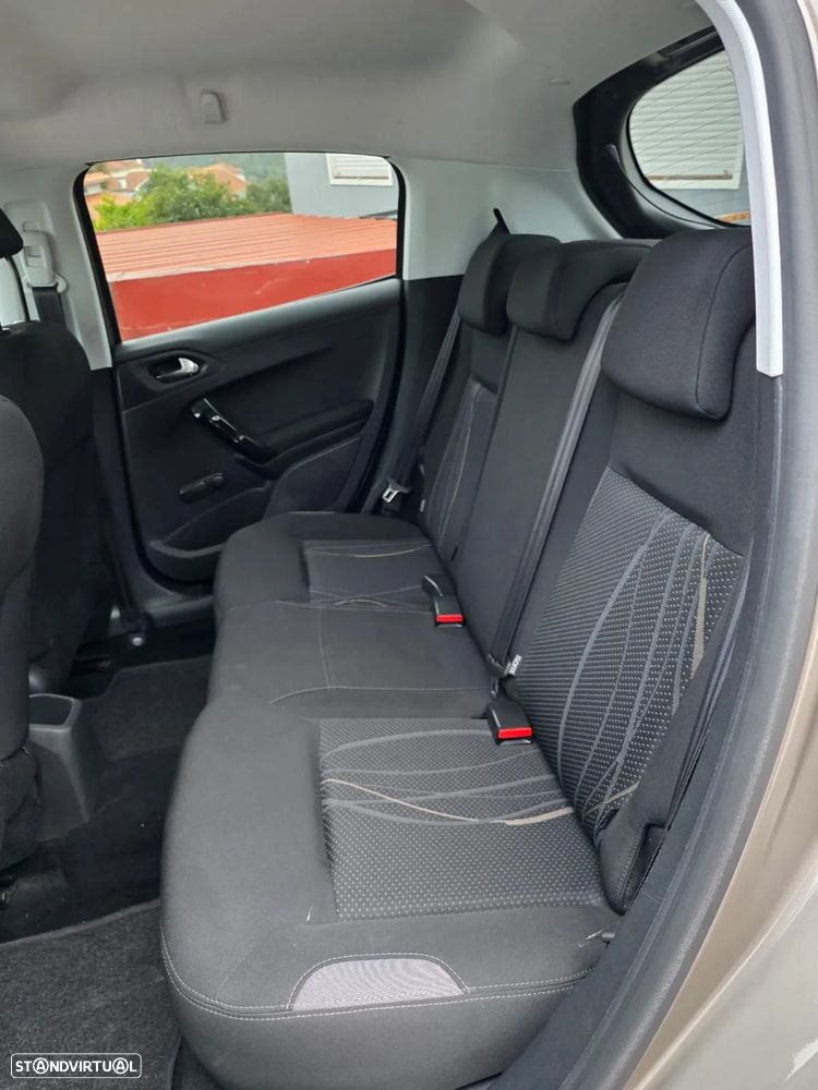 Peugeot 208 1.2 VTi Active - 12