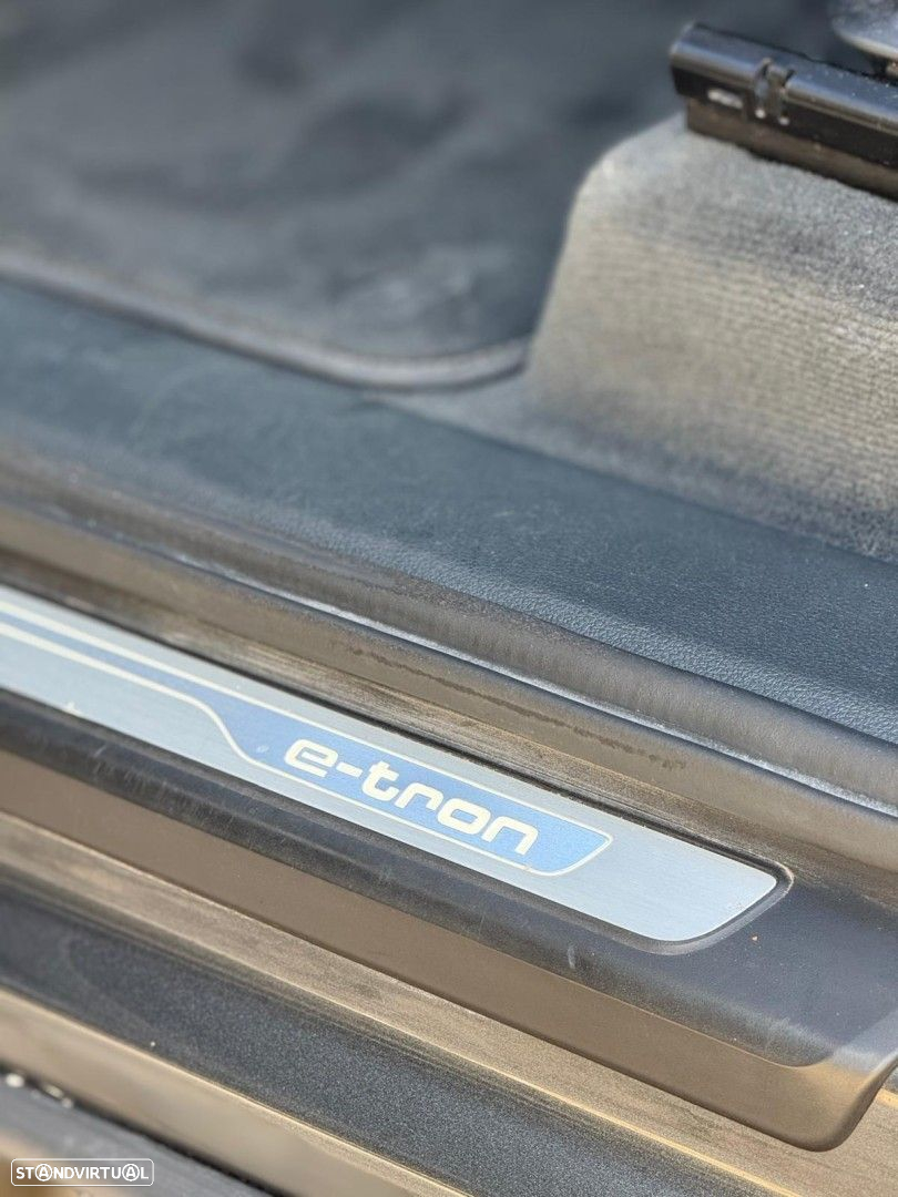Audi Q7 3.0 TDI E-tron quattro S-line Tiptronic - 10