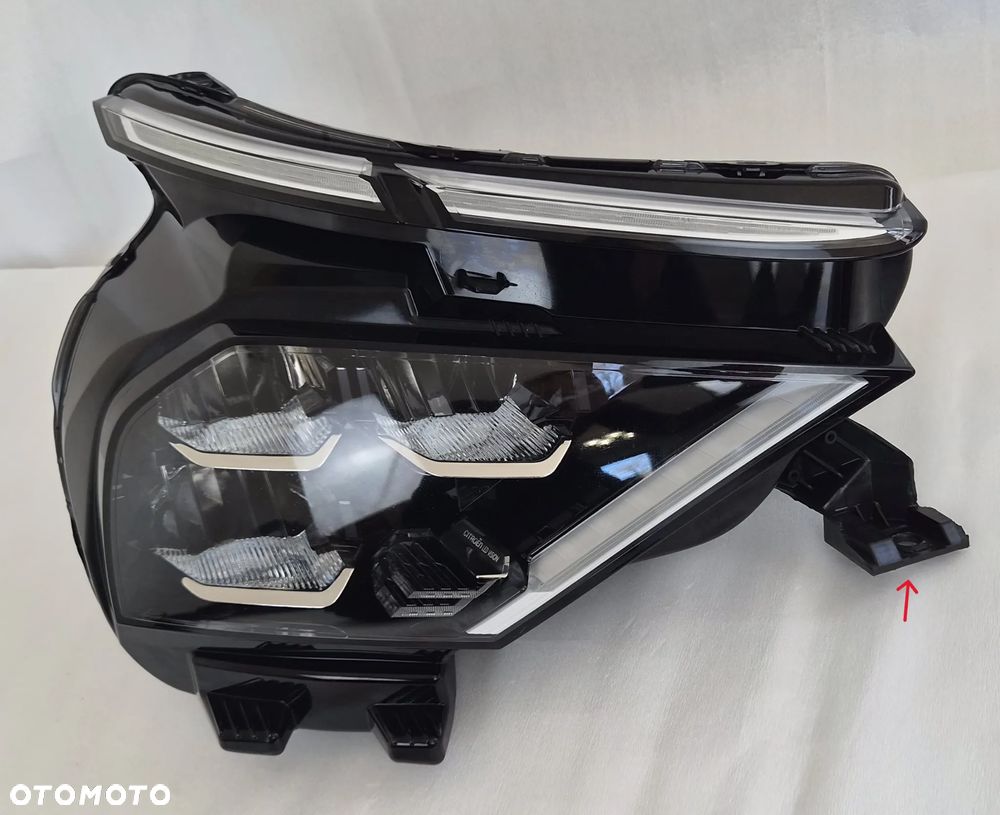 LAMPA PRAWA PRZÓD ,,LED VISION,, CITROEN C4 X C4 III 2020- 9830649280 - 2