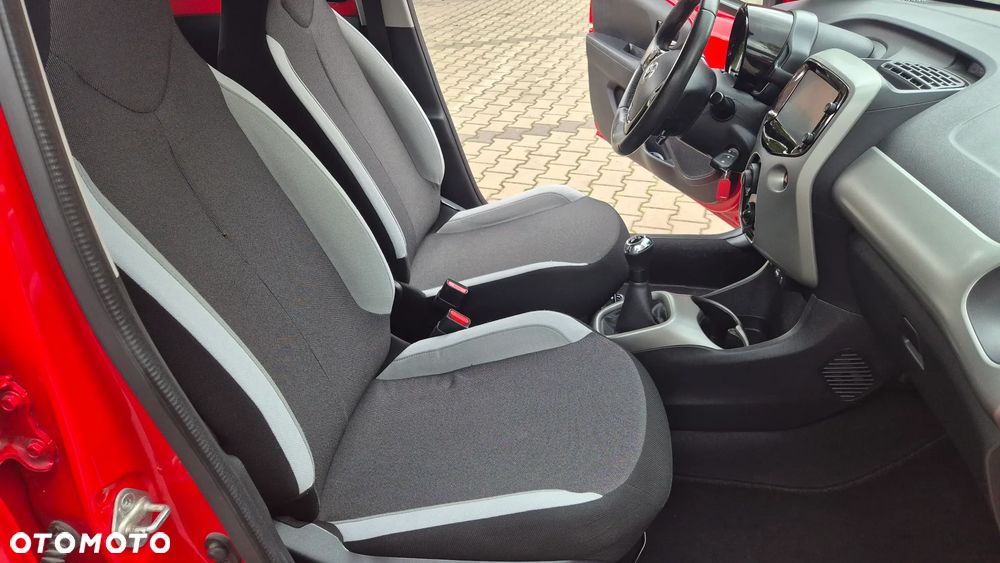 Toyota Aygo x-clusiv - 17