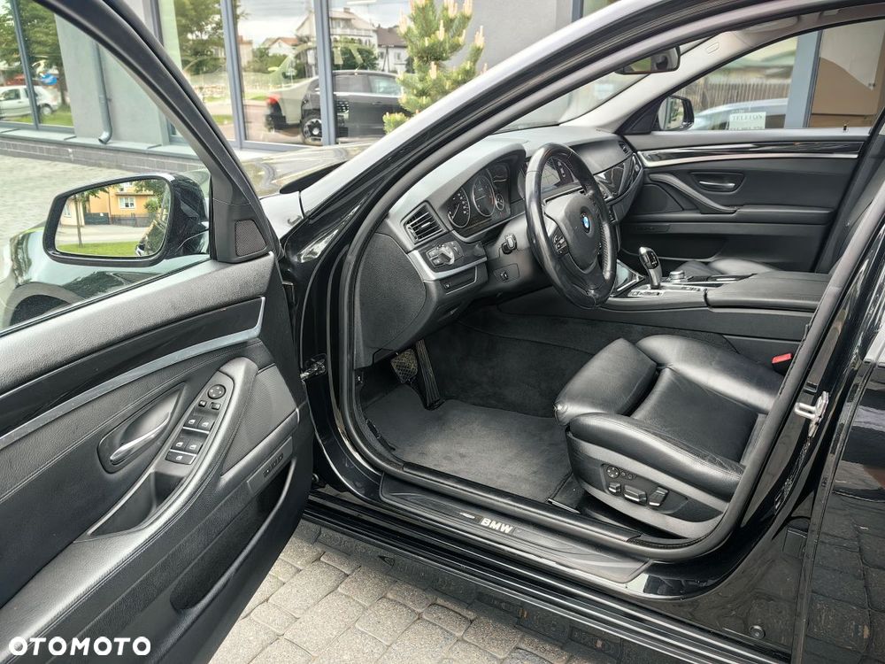 BMW Seria 5 525d - 6