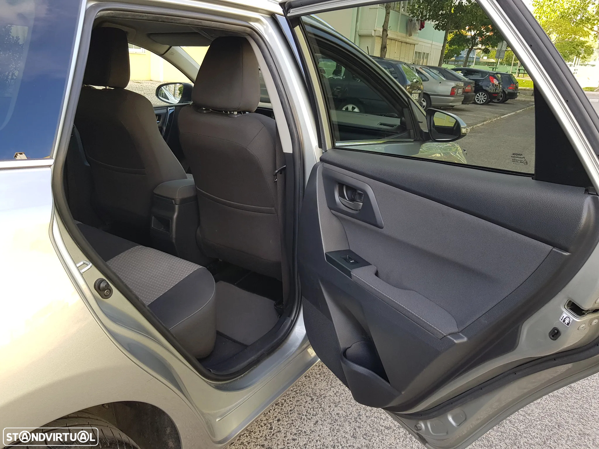 Toyota Auris Touring Sports 1.4 D-4D Comfort+Pack Sport - 32