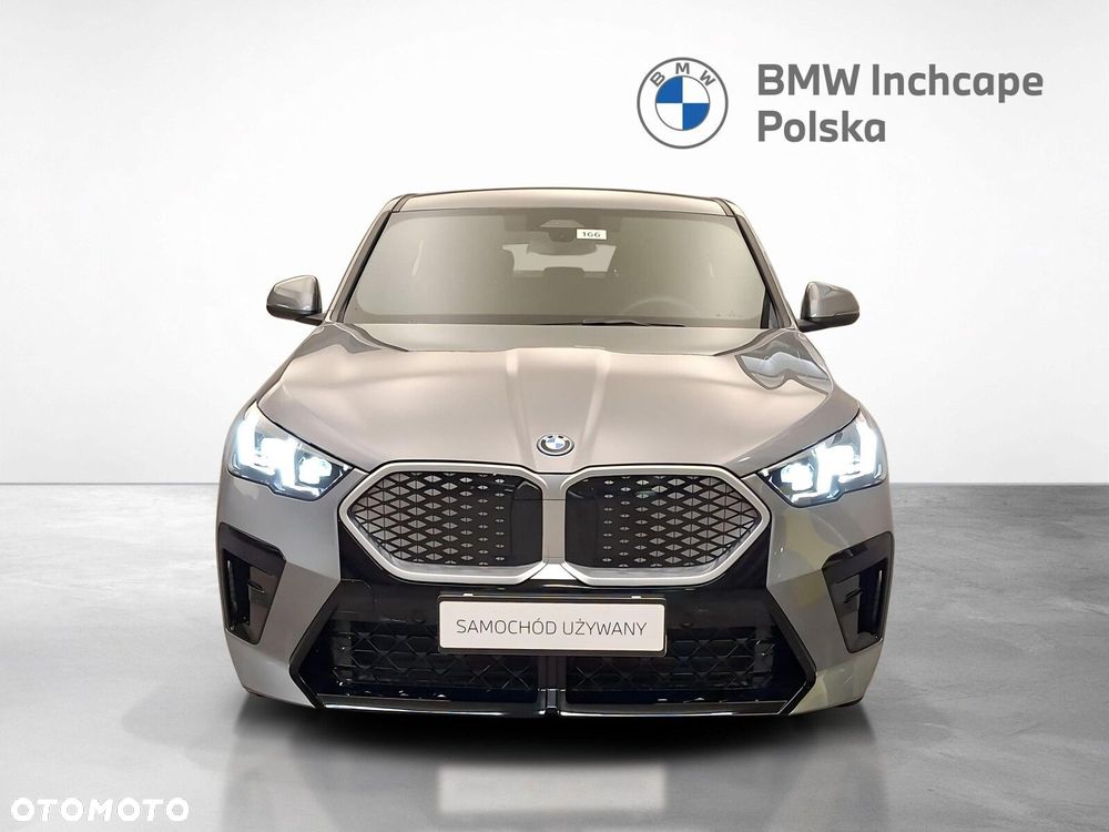 BMW iX2 - 9