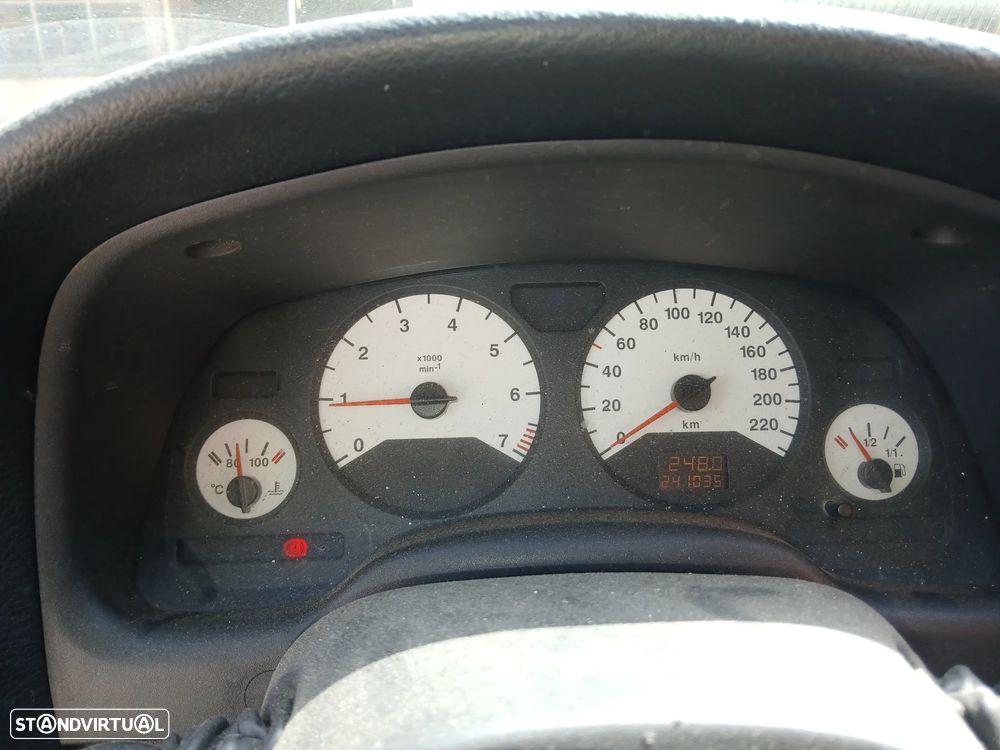 Opel Astra 1.6 Sport - 22