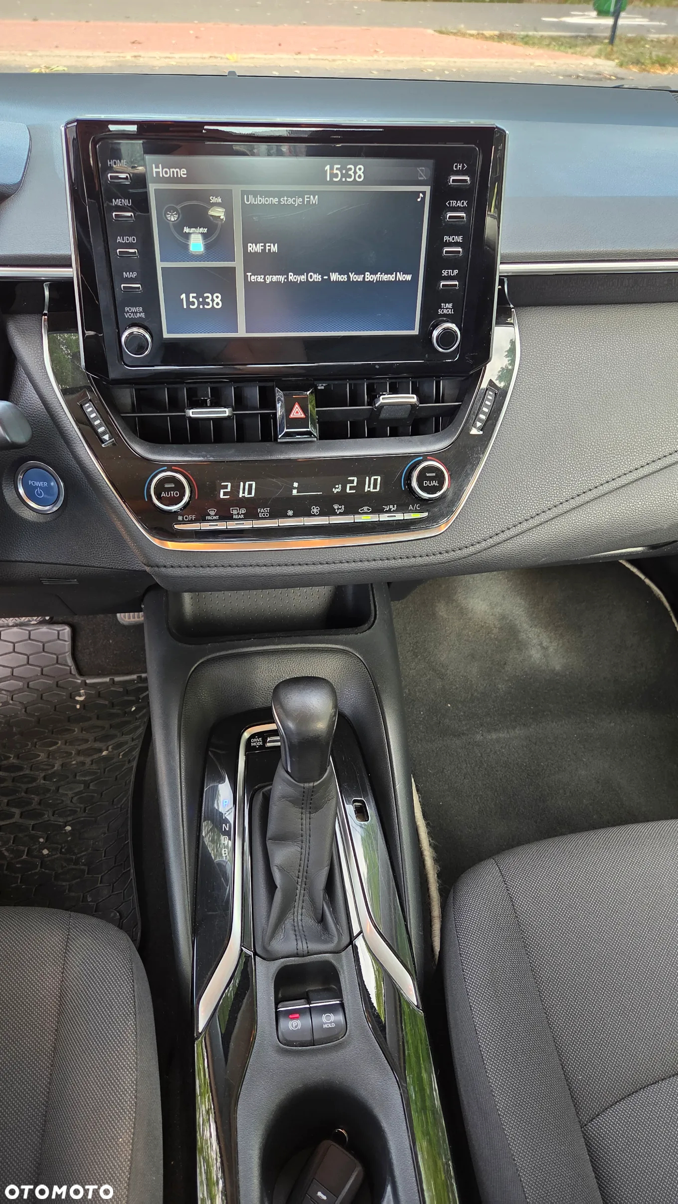 Toyota Corolla 1.8 Hybrid Comfort - 14