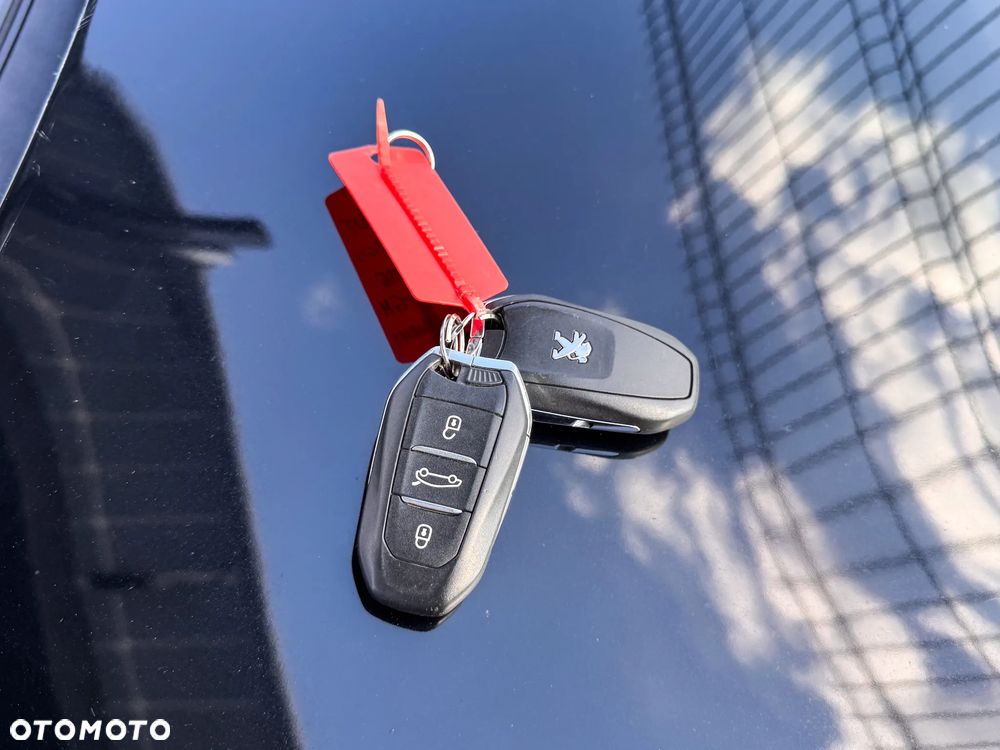 Peugeot 308 1.6 e-THP S&S GTi by Sport - 36