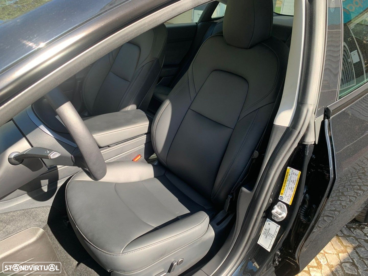 Tesla Model 3 - 9