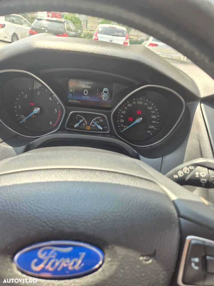 Ford Focus 1.5 TDCi DPF Start-Stopp-System Business - 18