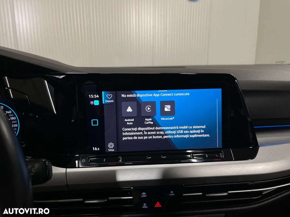 Volkswagen Golf 1.0 eTSI DSG MHEV Life - 21