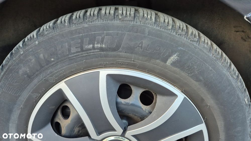 Volkswagen Touran 1.6 United - 16