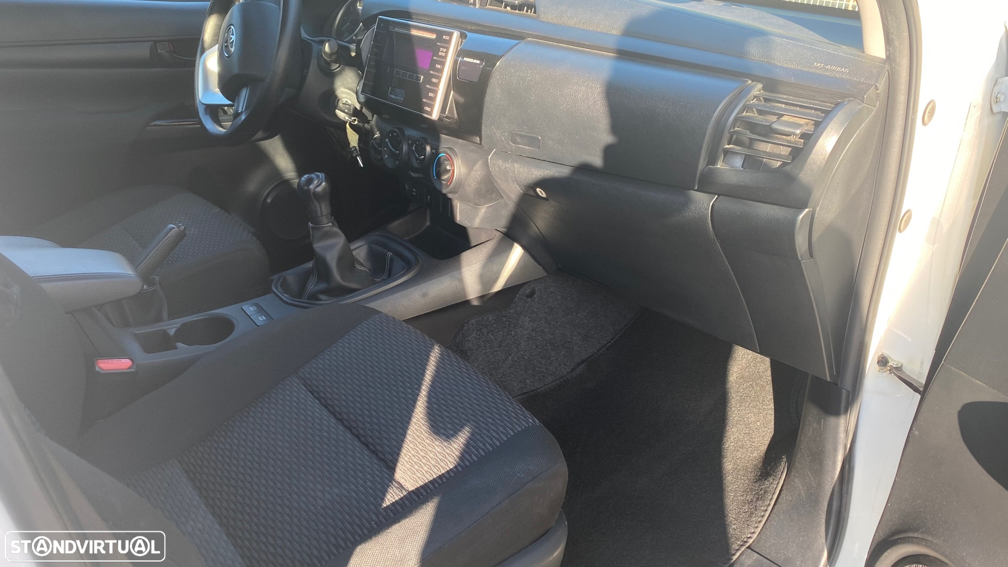 Toyota Hilux 2.4 D-4D 4WD CD CM - 15